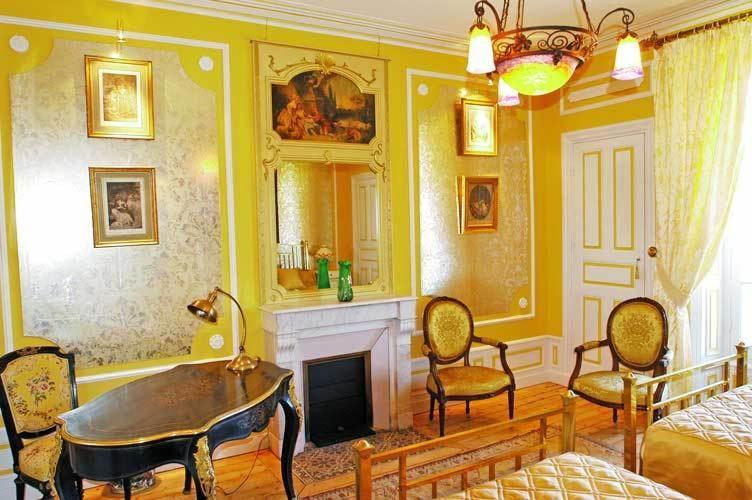 Domaine De Gaudon Acomodação com café da manhã Ceilloux Quarto foto