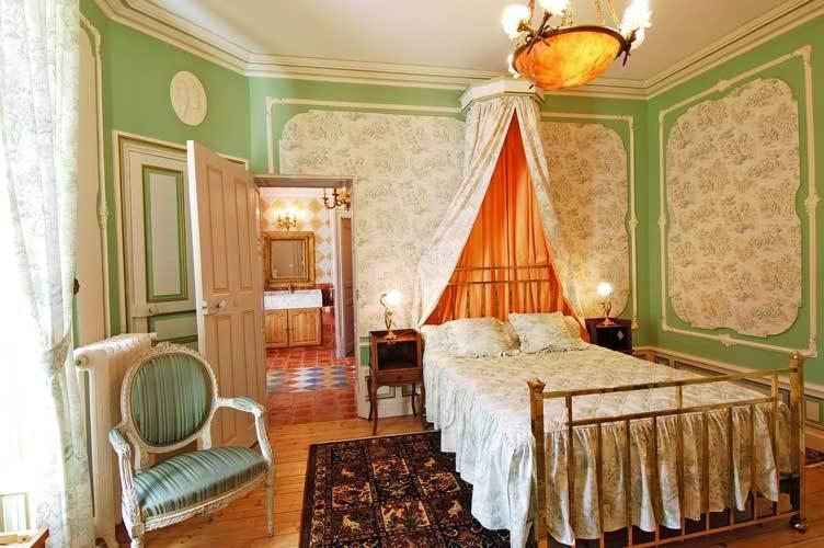 Domaine De Gaudon Acomodação com café da manhã Ceilloux Quarto foto