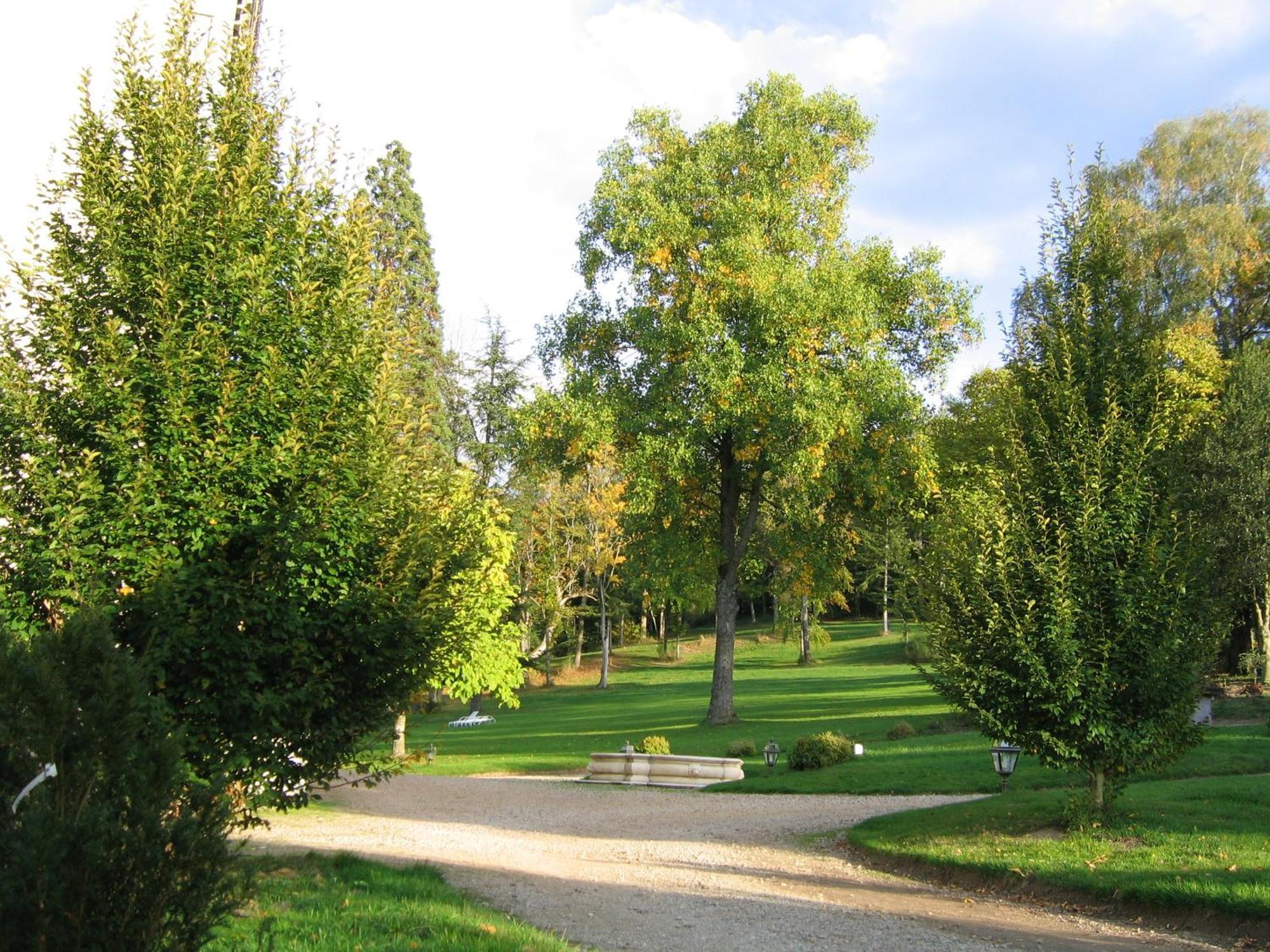 Domaine De Gaudon Acomodação com café da manhã Ceilloux Exterior foto